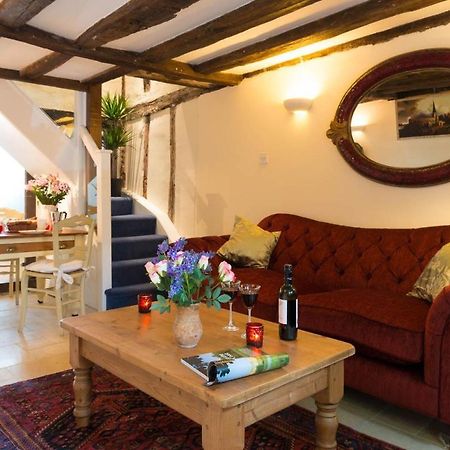 Meddlars A Historic Cottage On The Countryside Edge Of A Vibrant Market Town Hadleigh  Exterior foto
